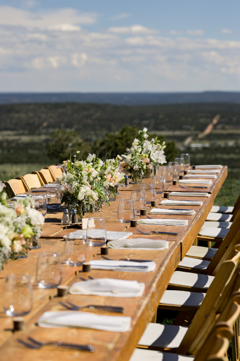 Reception table decor bringing country wedding ideas to life for an elevated Tennessee celebration.
