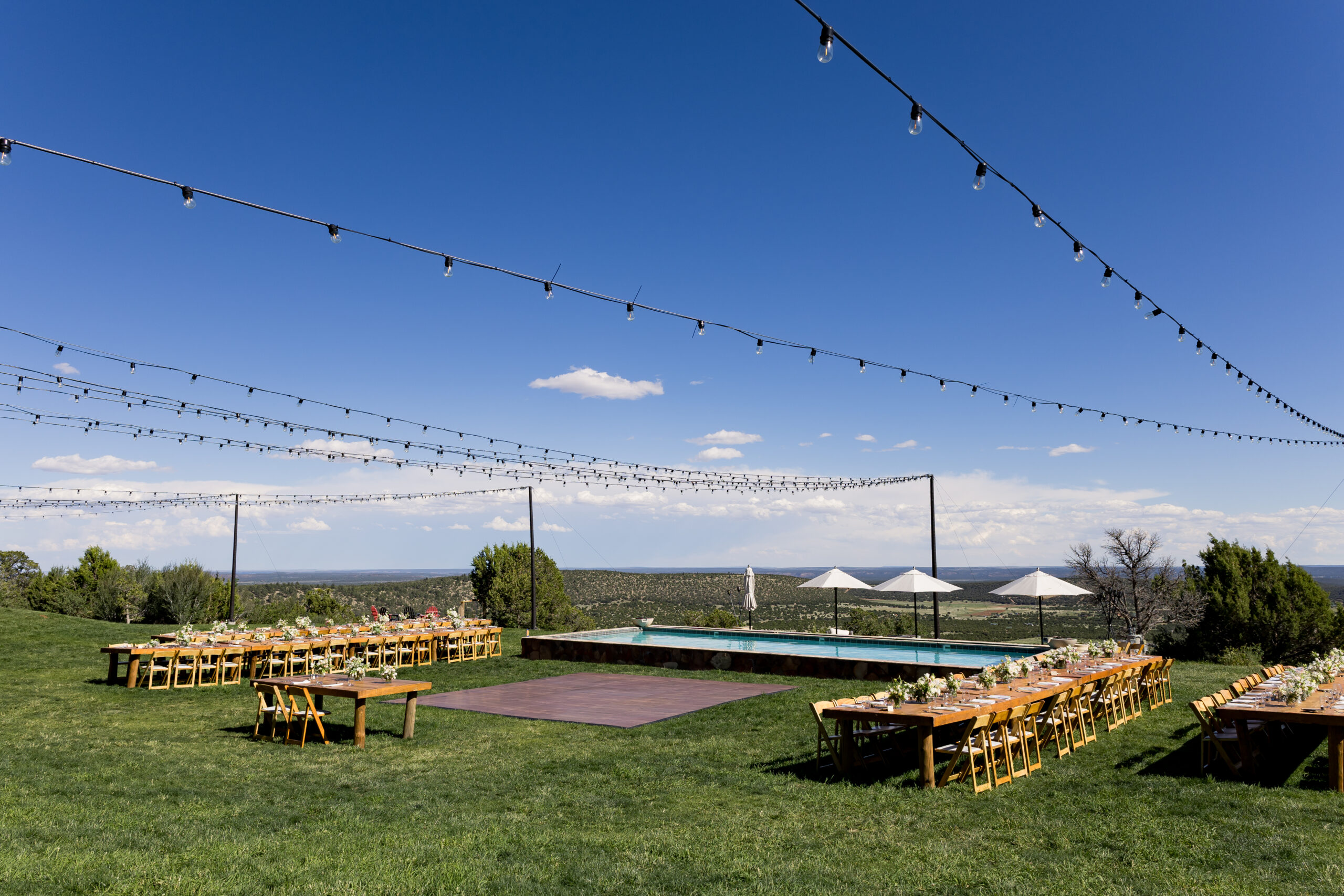 Reception layout for country wedding in Tennessee.